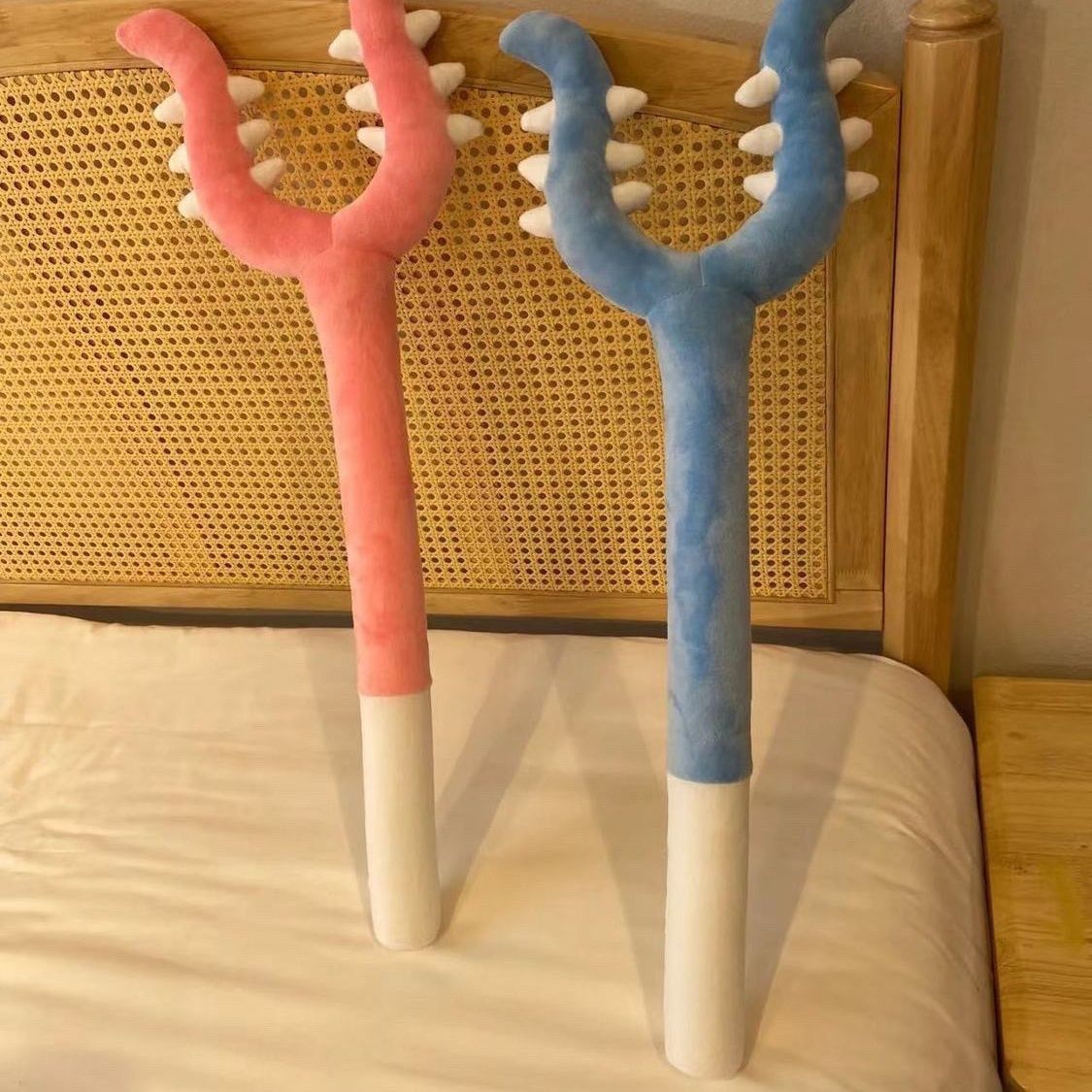 Cat Toys - ตุ๊กตาชิอิคาวะขนาด 70 ซม. พร้อมไม้กายสิทธิ์ ของเล่นแกล้งขำขันสำหรับผู้ใหญ่ ของขวัญเซอร์ไพรส์สำหรับเพื่อน